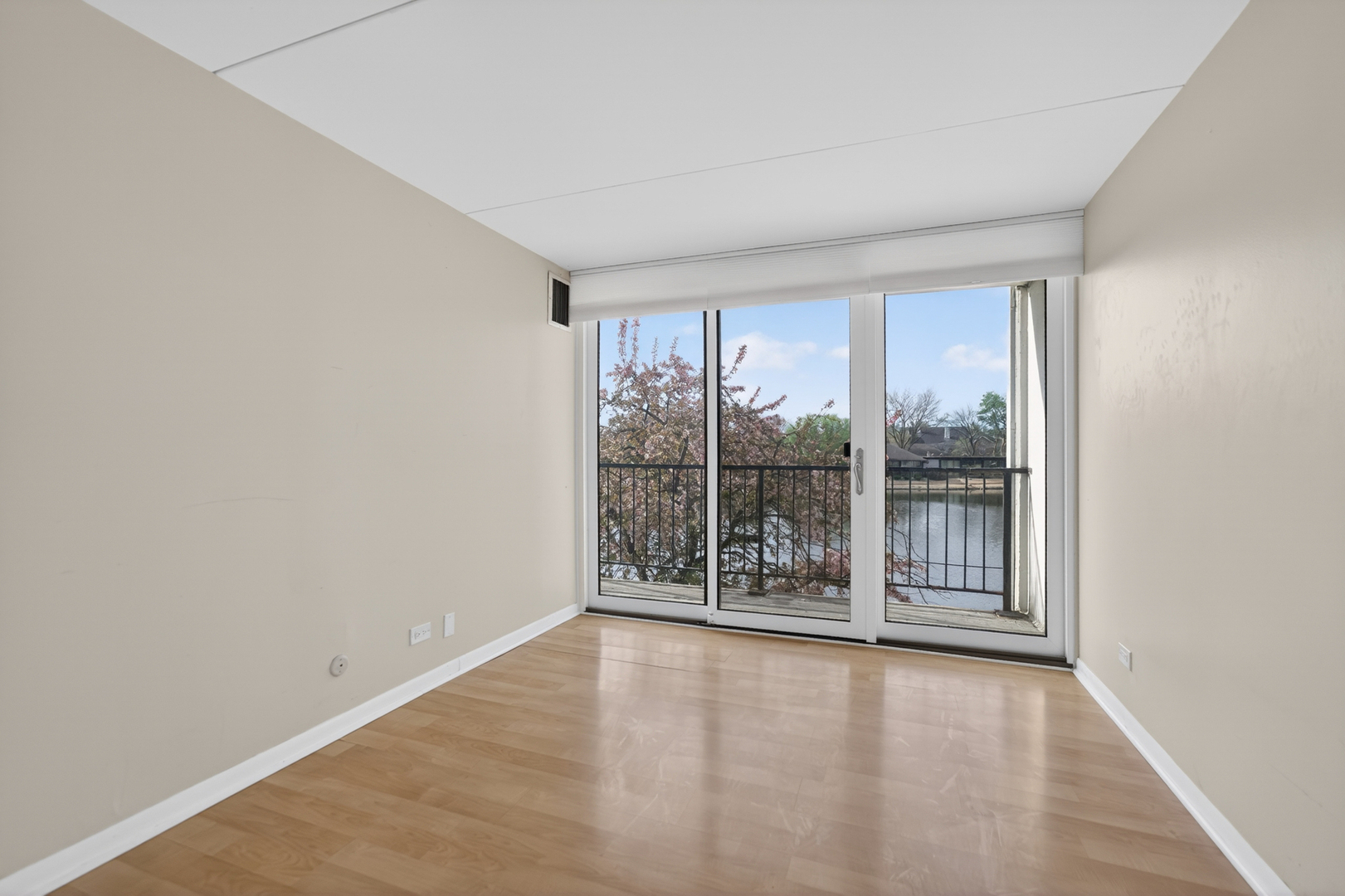 2015 S Finley Road #209, Lombard, IL 60148