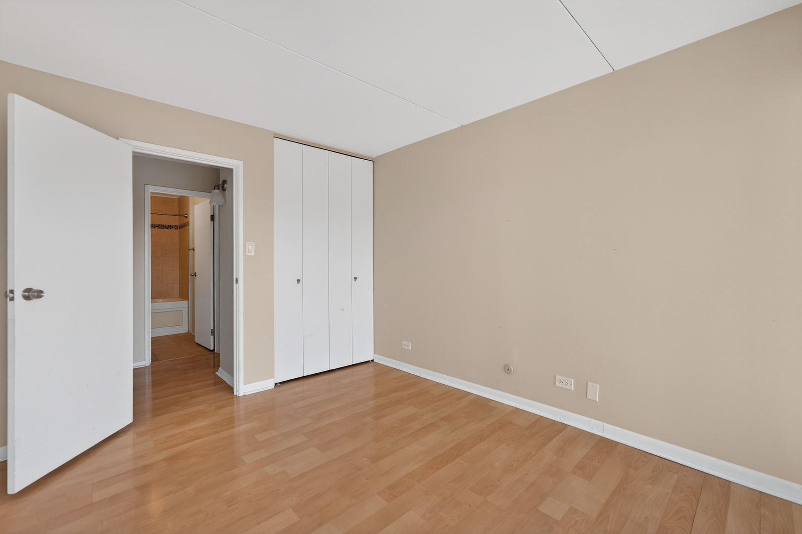 2015 S Finley Road #209, Lombard, IL 60148