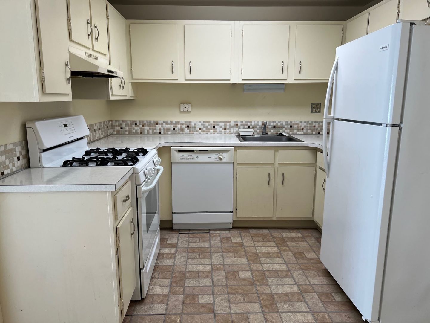 1312 Wakeby Lane #1312, Schaumburg, IL 60193