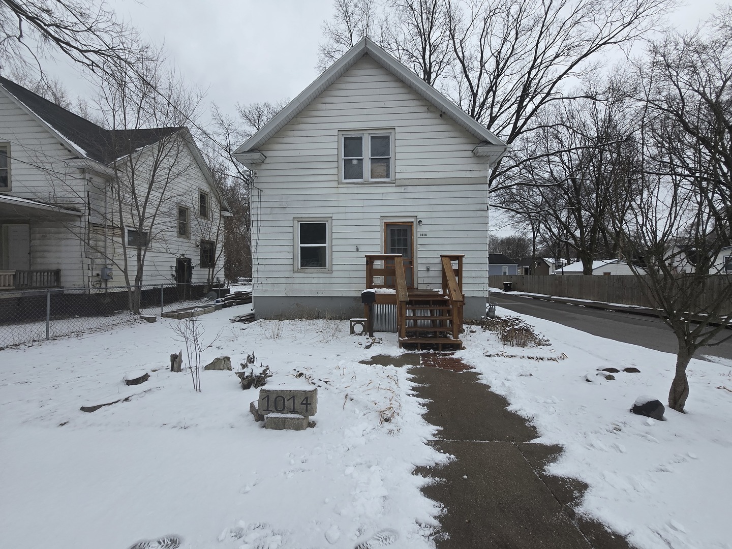 1014 W 4th Street, Peoria, IL 61605