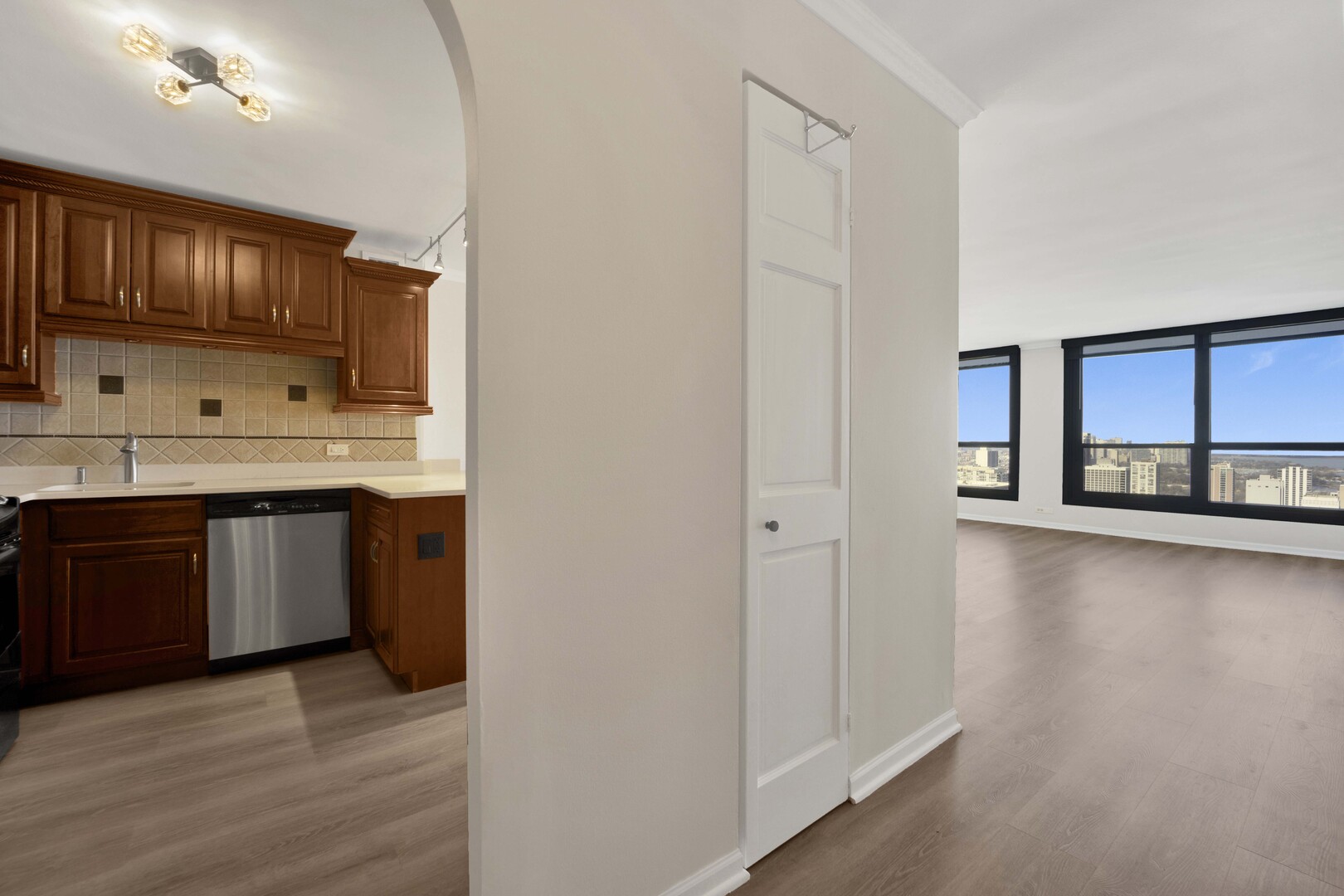 1030 N State Street #34D, Chicago, IL 60610