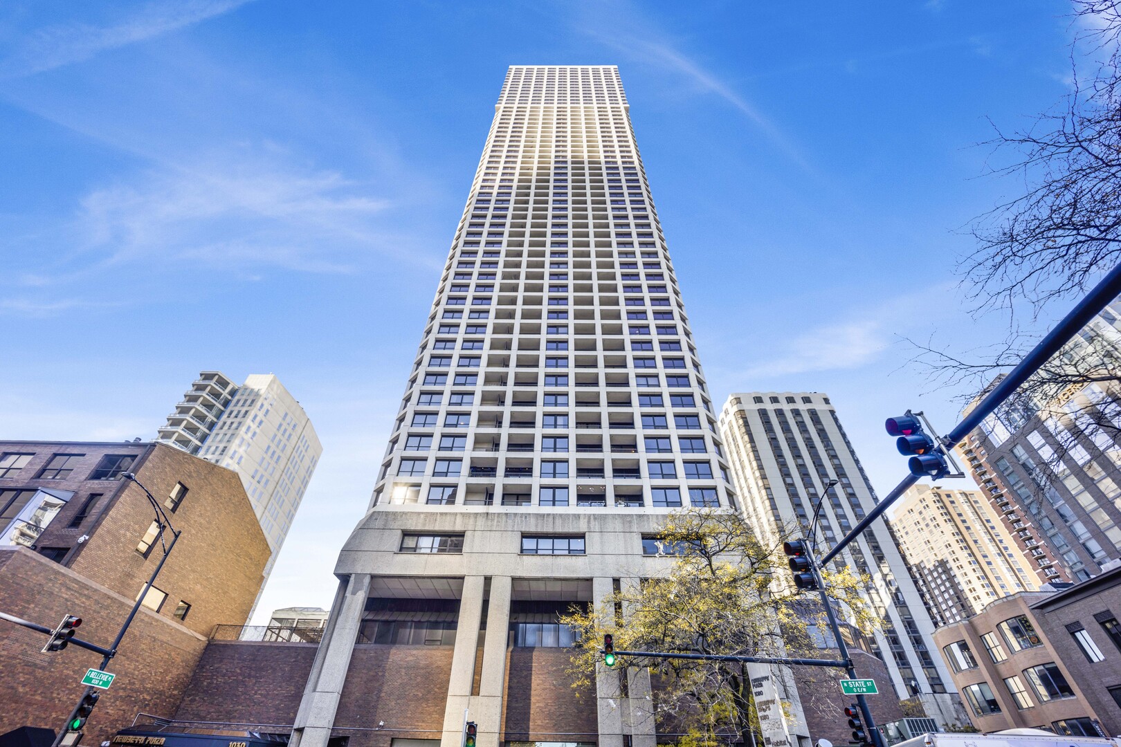 1030 N State Street #34D, Chicago, IL 60610