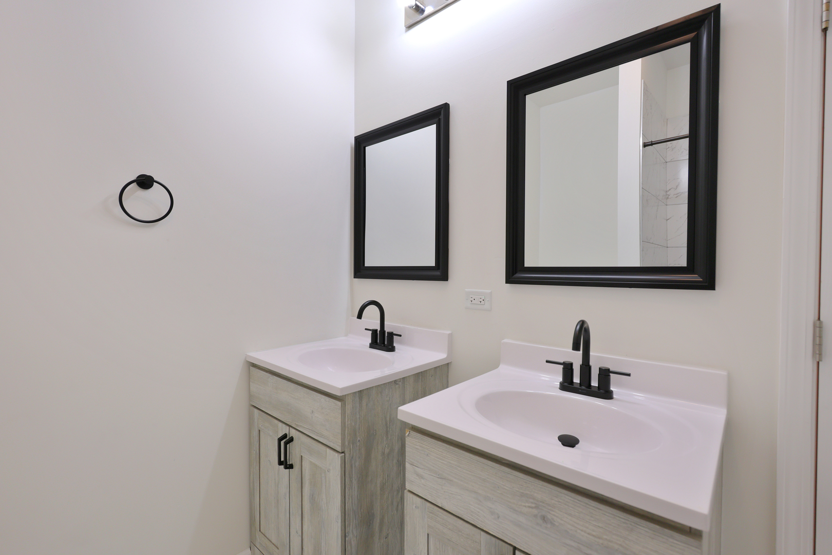 3739 W 139th Street, Robbins, IL 60472