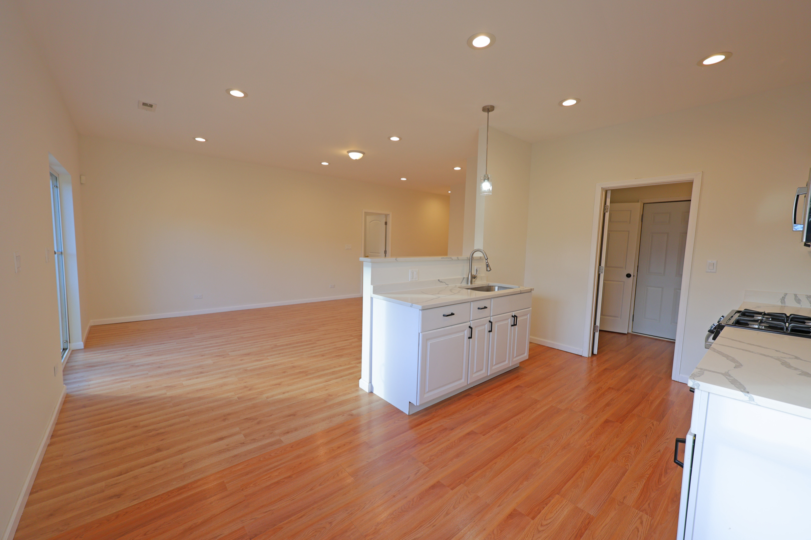 3739 W 139th Street, Robbins, IL 60472