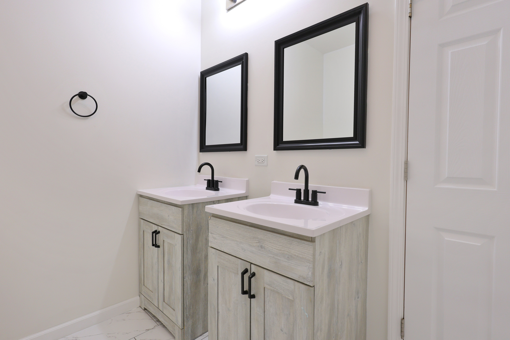 3739 W 139th Street, Robbins, IL 60472