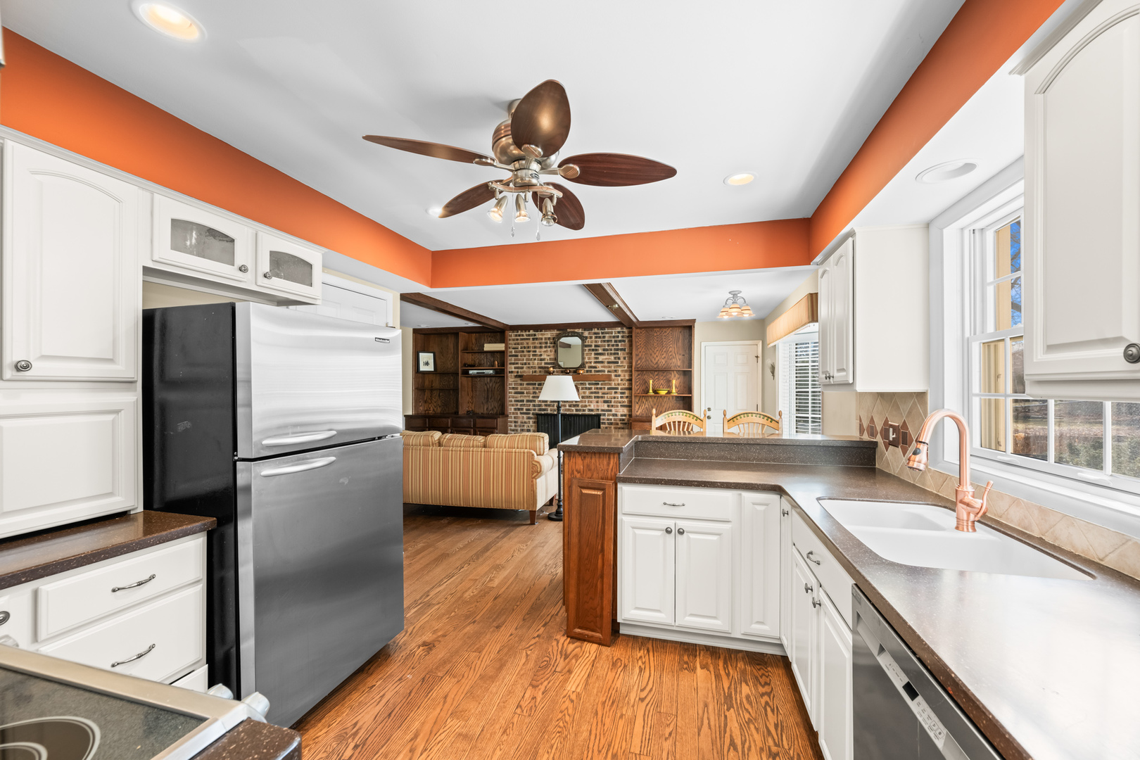 940 N Carmel Drive, Palatine, IL 60074