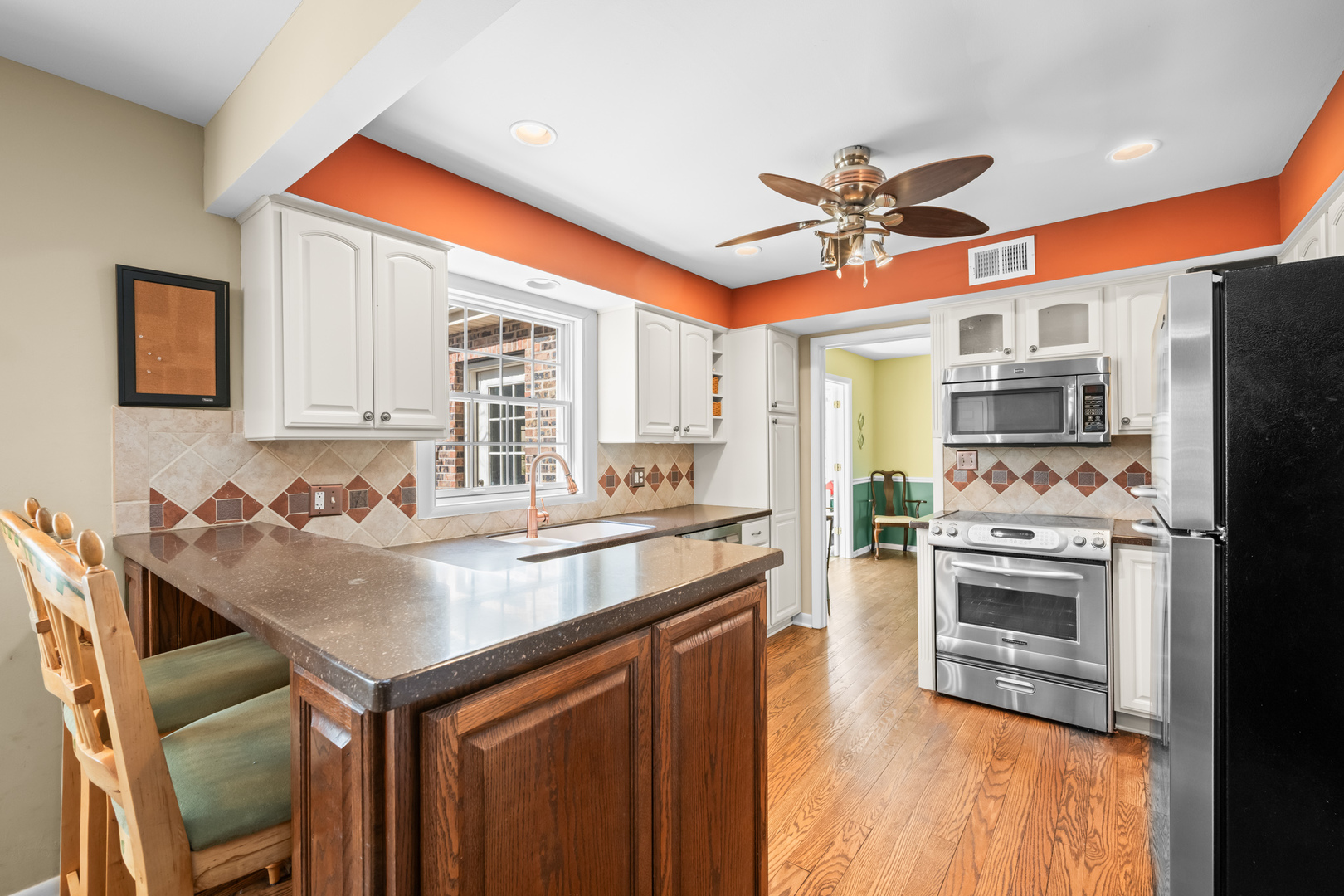 940 N Carmel Drive, Palatine, IL 60074