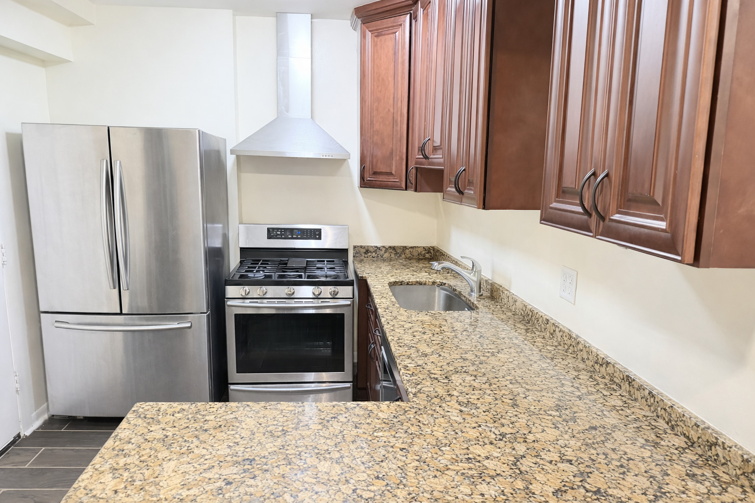 2817 N CLYBOURN Avenue #G, Chicago, IL 60618