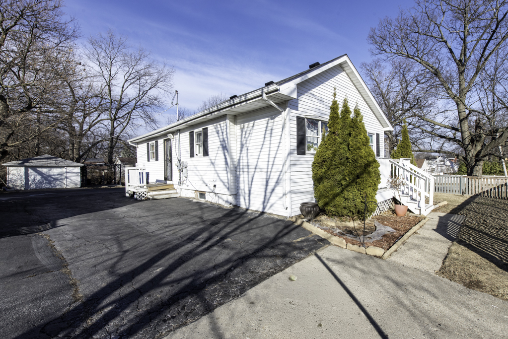 2310 24th Street, North Chicago, IL 60064