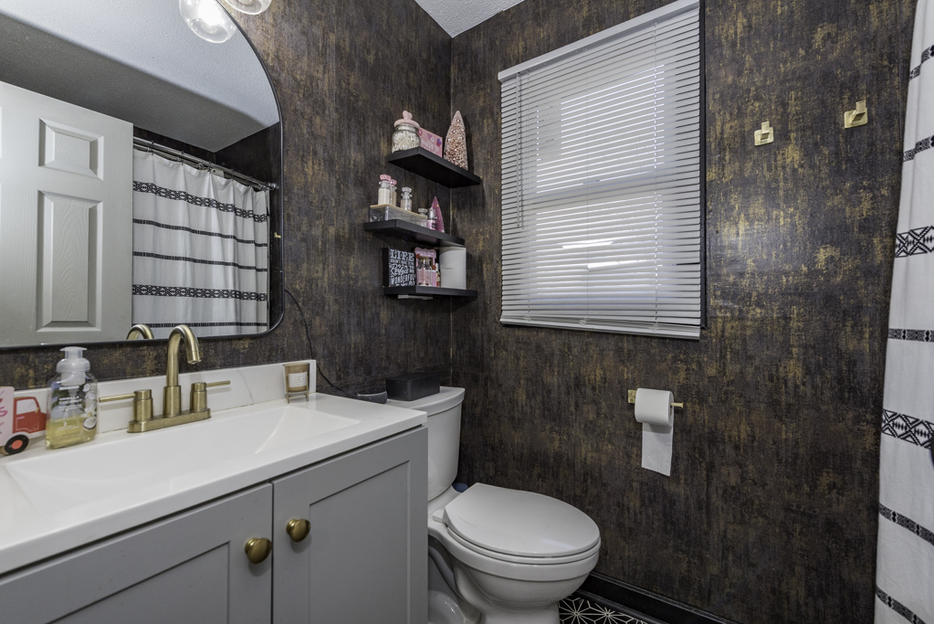 2310 24th Street, North Chicago, IL 60064