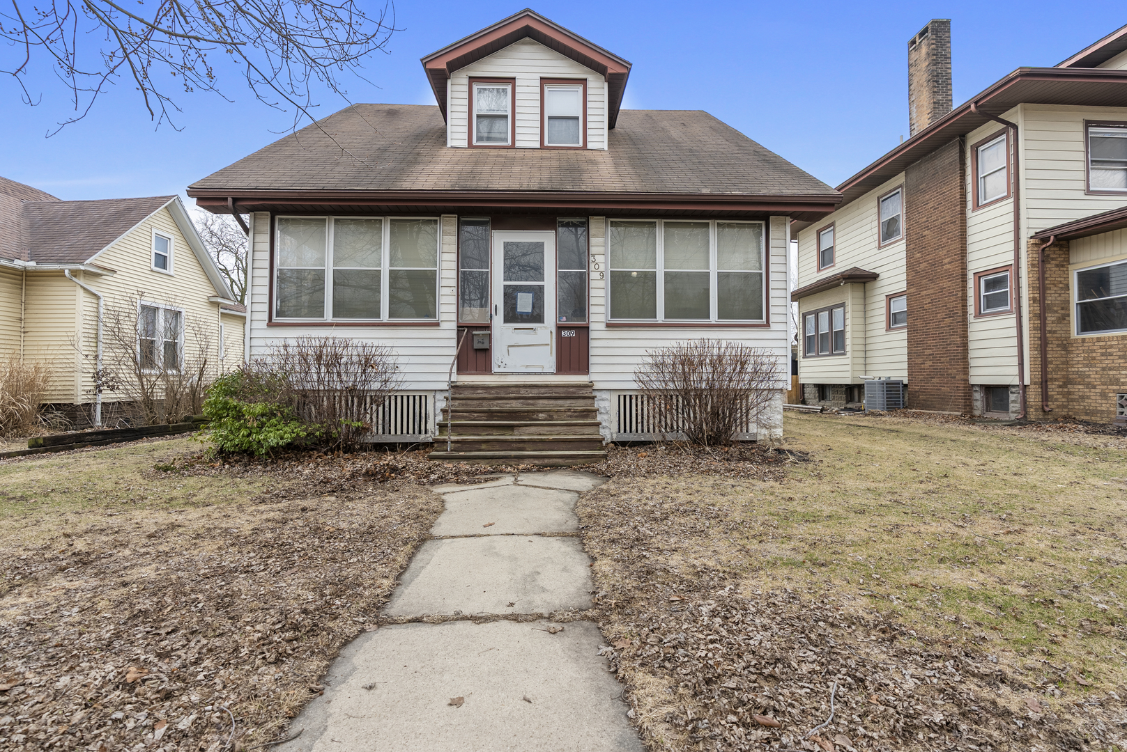 309 E Oak Street, Fairbury, IL 61739
