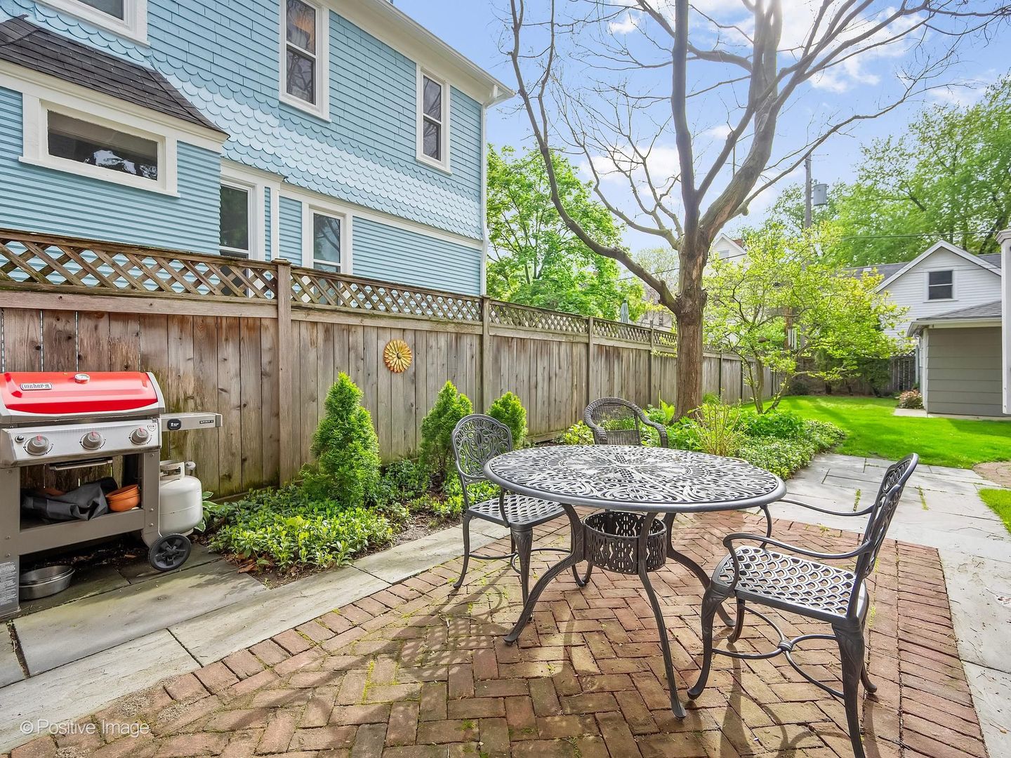 112 S WAIOLA Avenue, La Grange, IL 60525