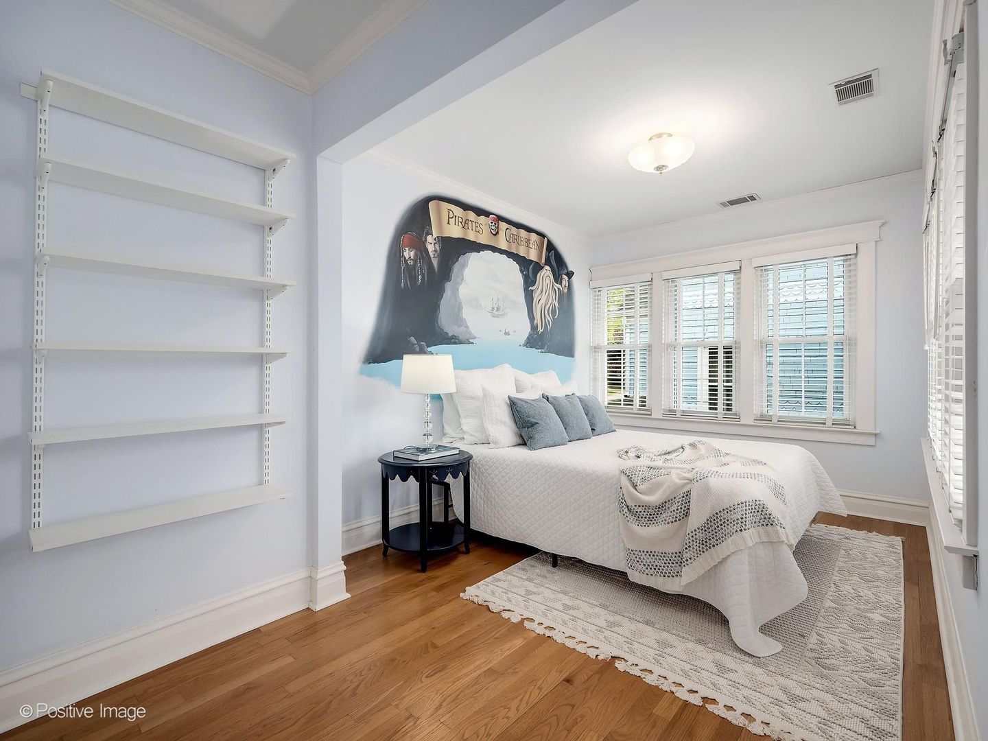 112 S WAIOLA Avenue, La Grange, IL 60525