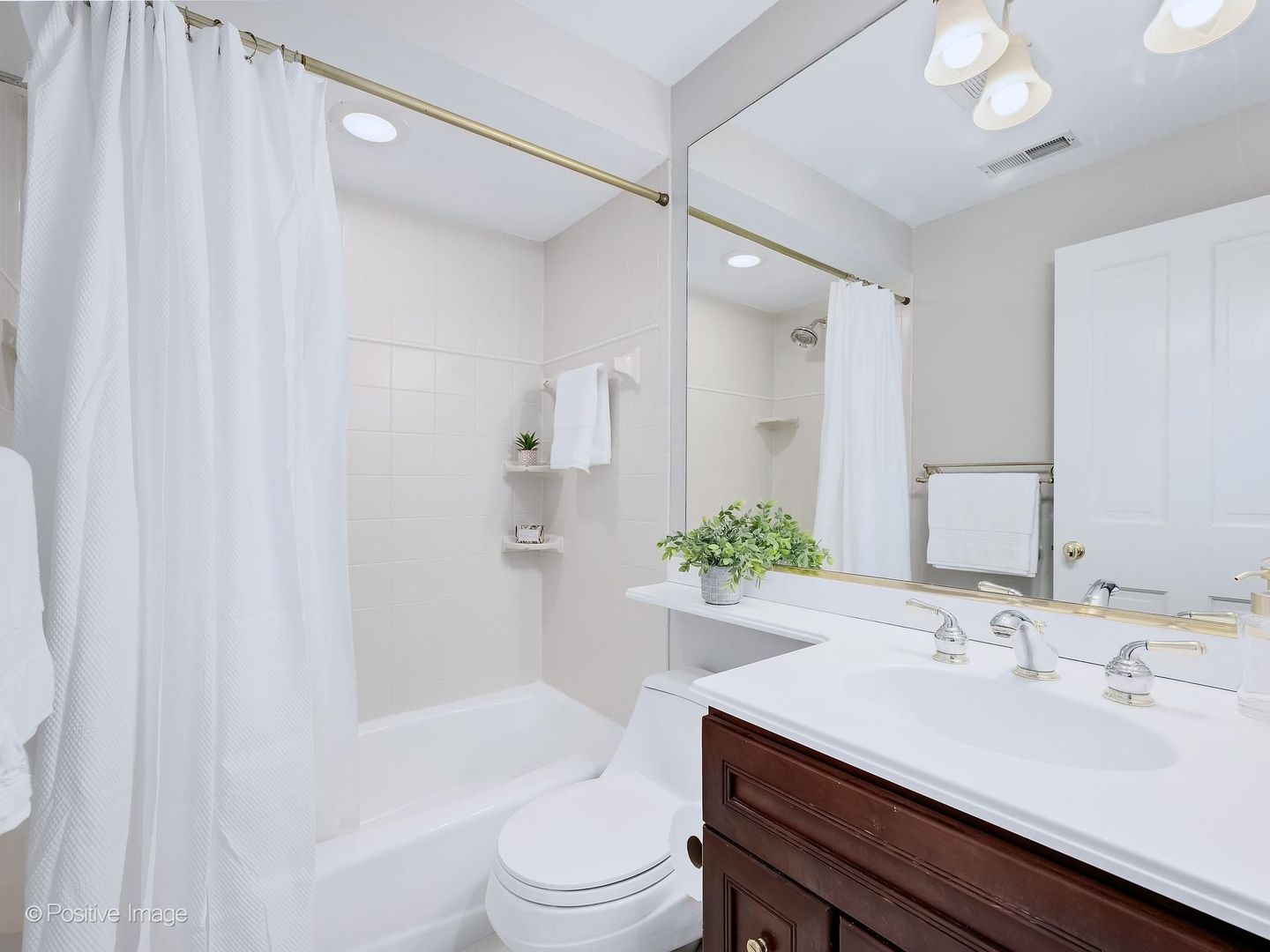 112 S WAIOLA Avenue, La Grange, IL 60525