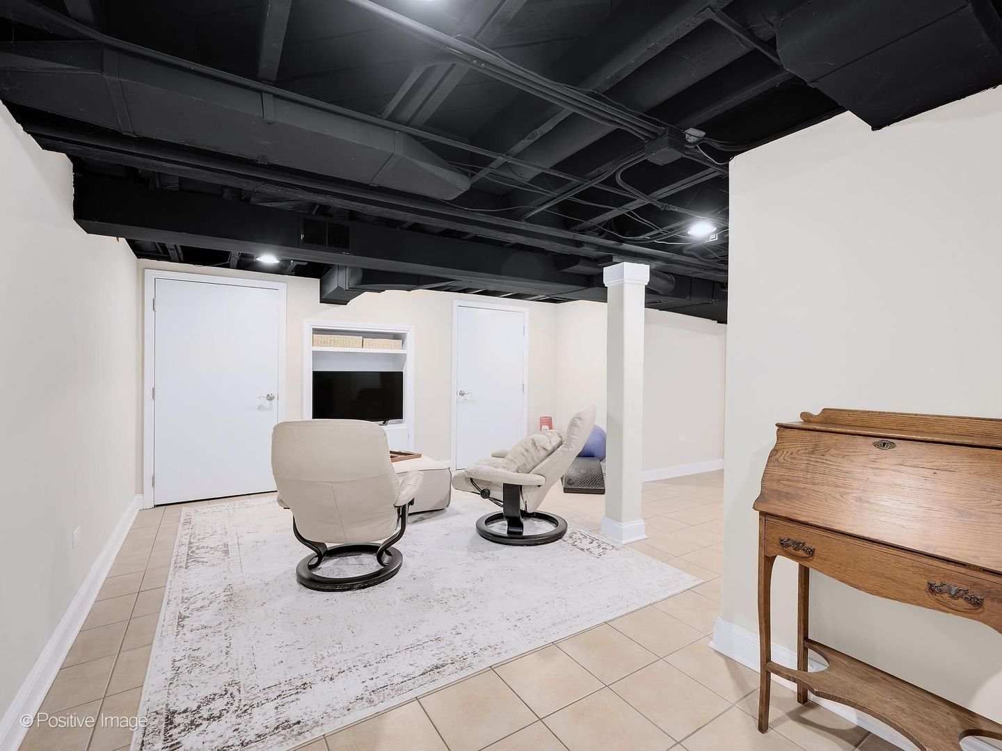 112 S WAIOLA Avenue, La Grange, IL 60525