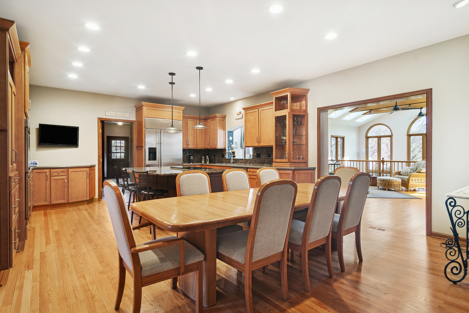 1515 Galloway Drive, Inverness, IL 60010