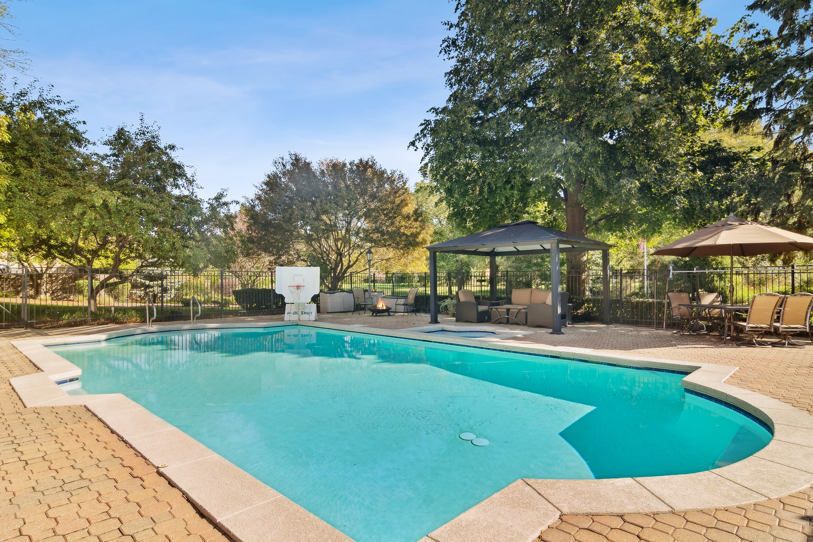 1515 Galloway Drive, Inverness, IL 60010