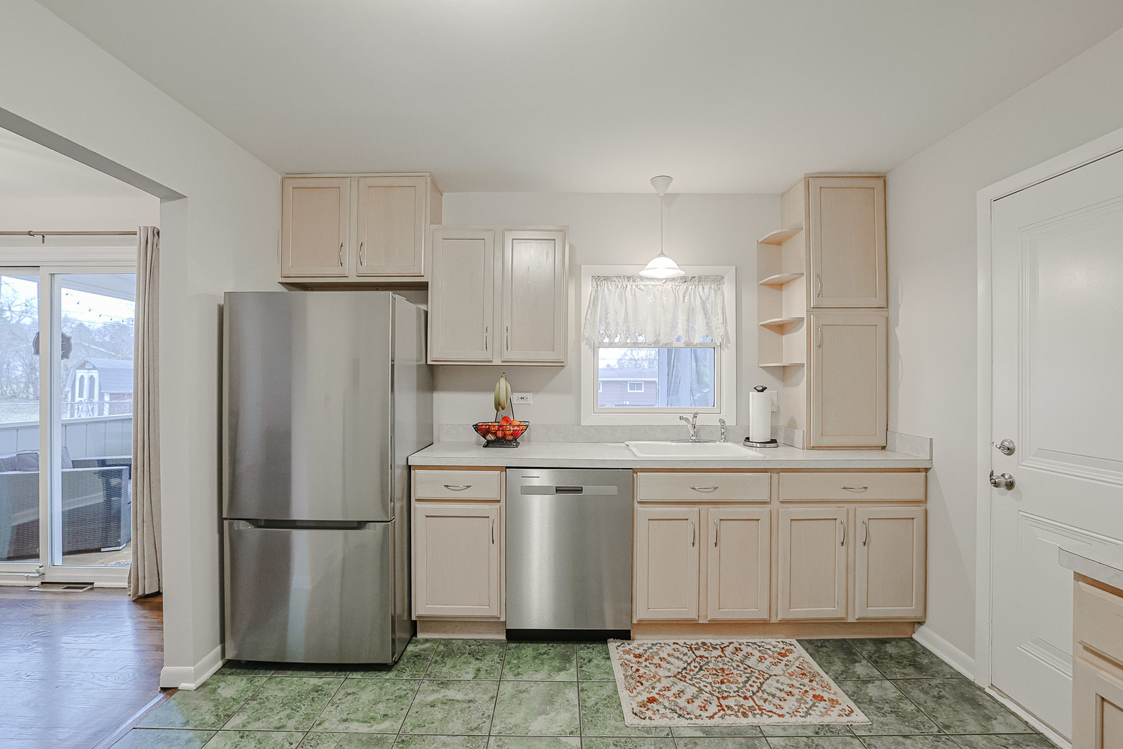 542 Gamble Drive, Lisle, IL 60532