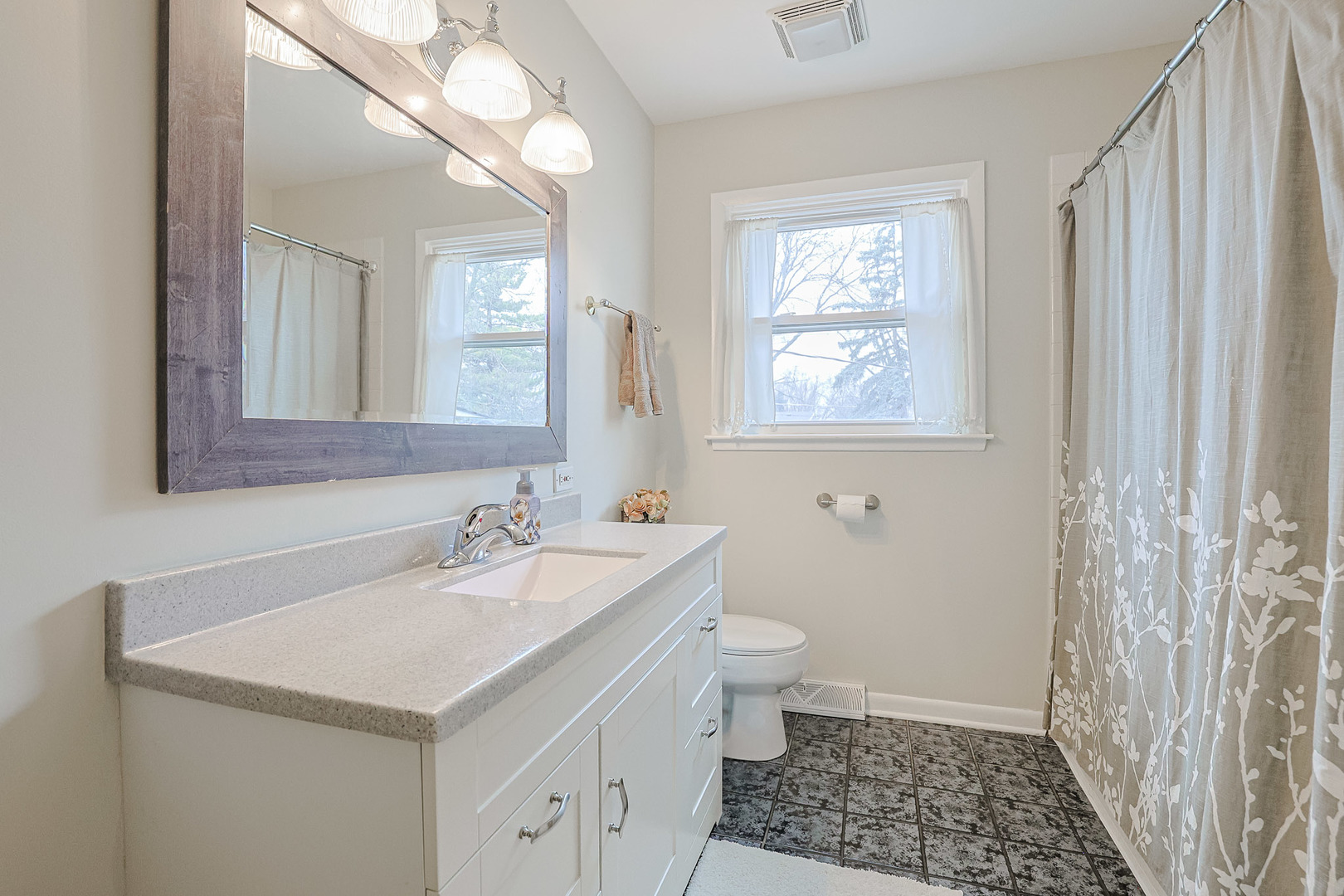 542 Gamble Drive, Lisle, IL 60532