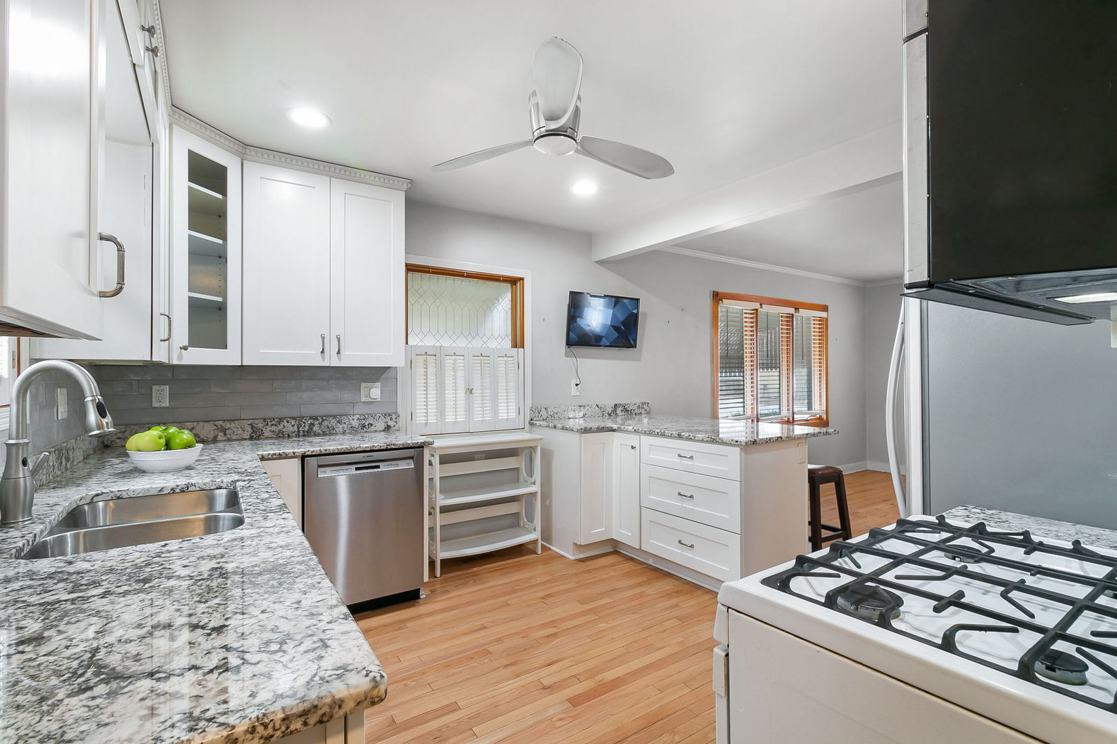 4539 Clyde Avenue, Lyons, IL 60534