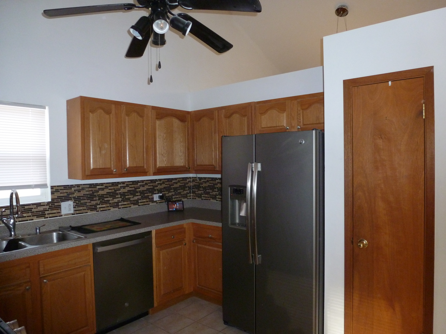 16212 Trumbull Avenue, Markham, IL 60428