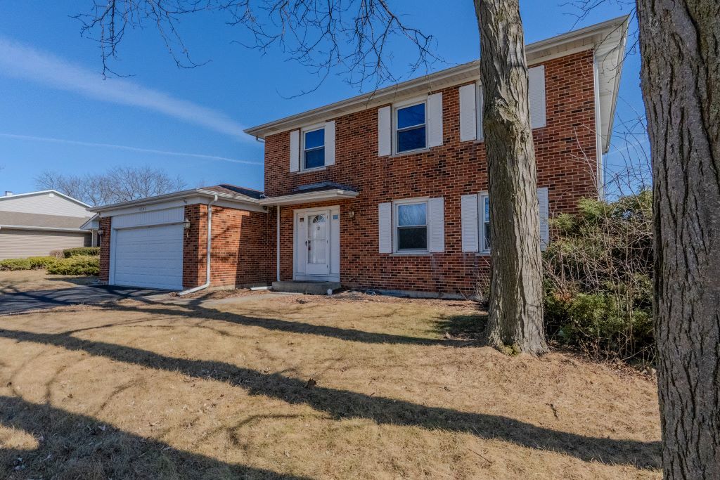 4345 Mumford Drive, Hoffman Estates, IL 60192