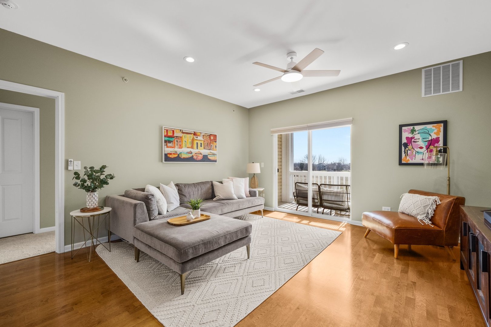 620 Pineridge Drive #620, Oswego, IL 60543