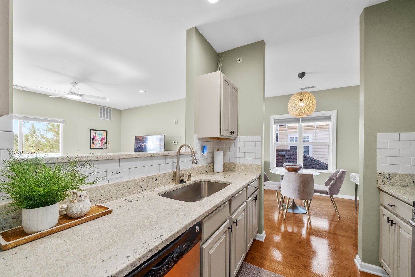 620 Pineridge Drive #620, Oswego, IL 60543