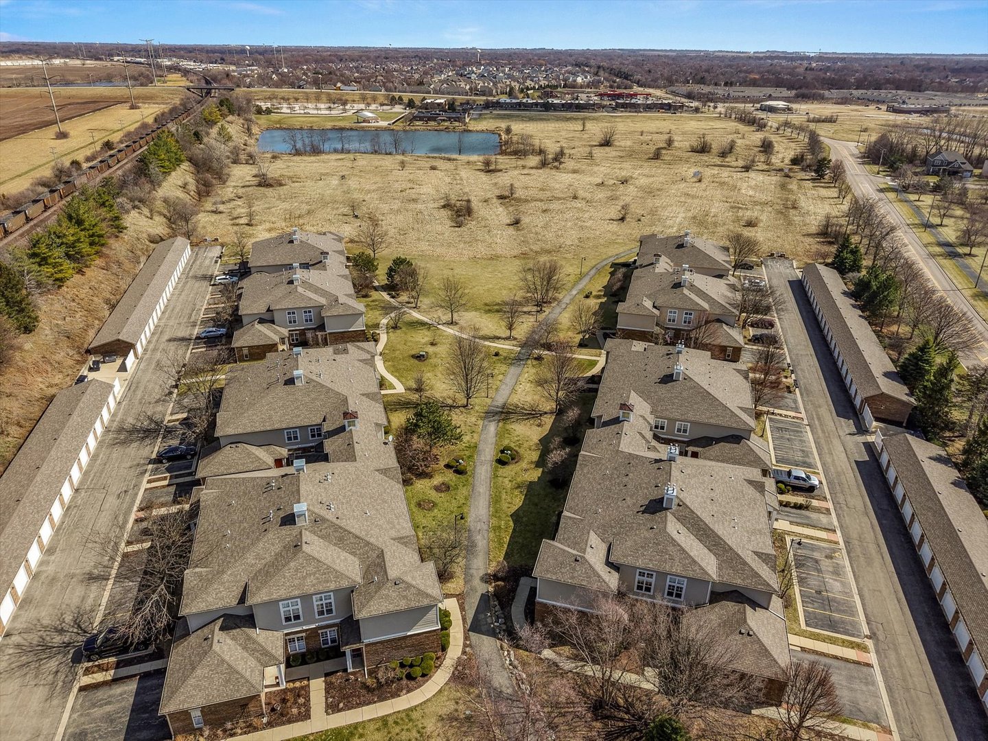 620 Pineridge Drive #620, Oswego, IL 60543