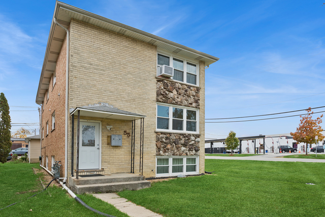 55 W ANN Street #B, Lombard, IL 60148