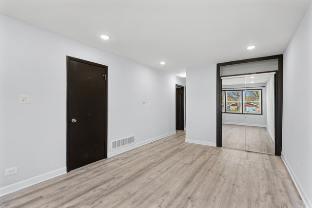 55 W ANN Street #B, Lombard, IL 60148