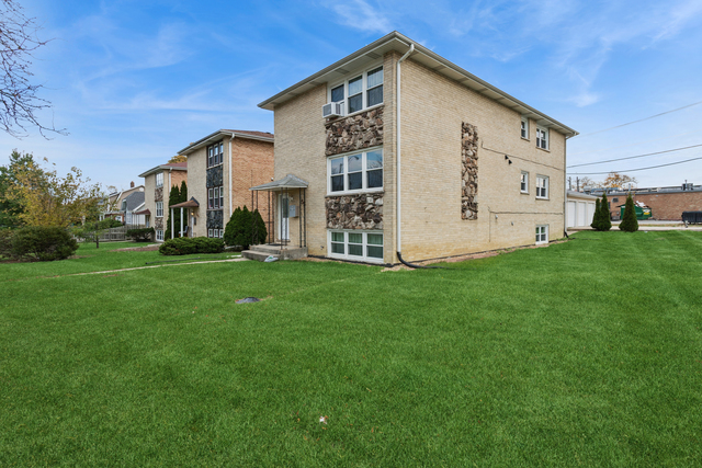 55 W ANN Street #B, Lombard, IL 60148