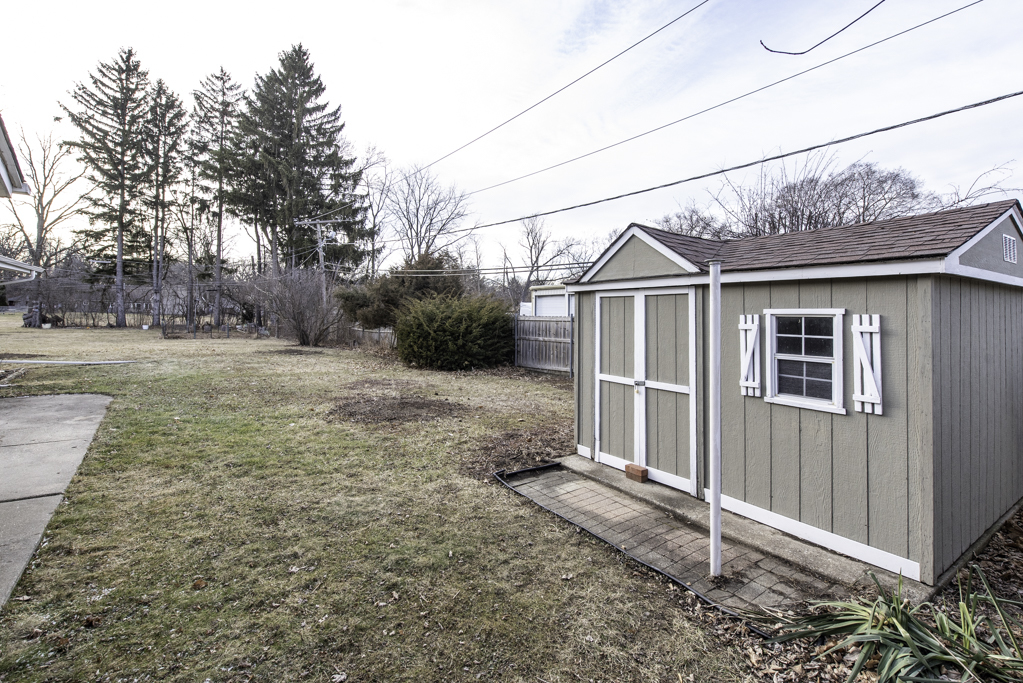 1916 Niva Court, Waukegan, IL 60087