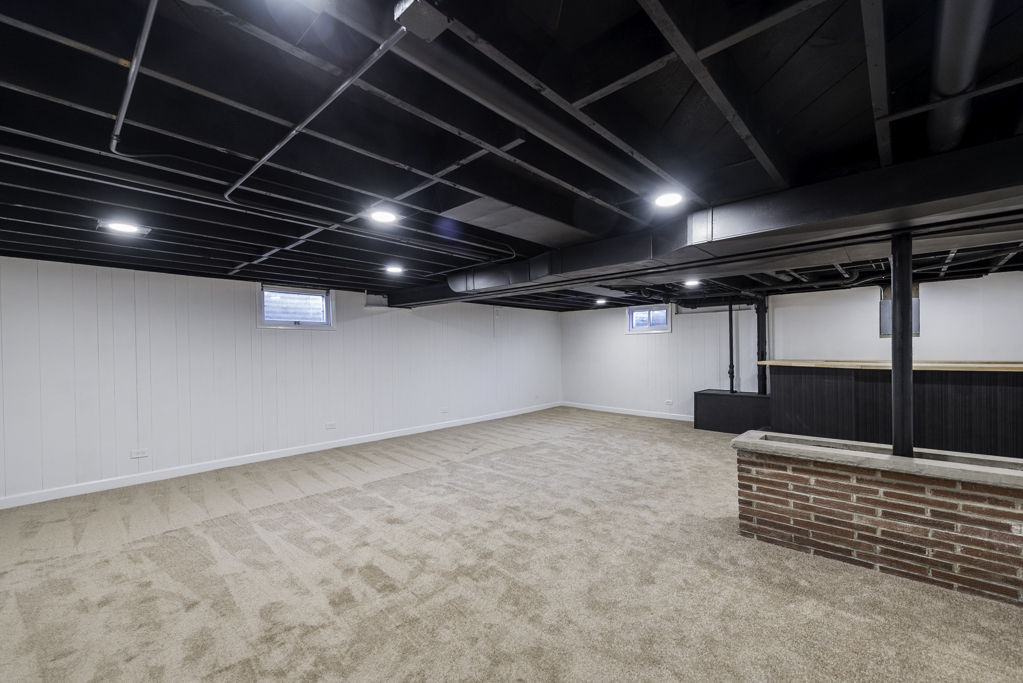 1916 Niva Court, Waukegan, IL 60087