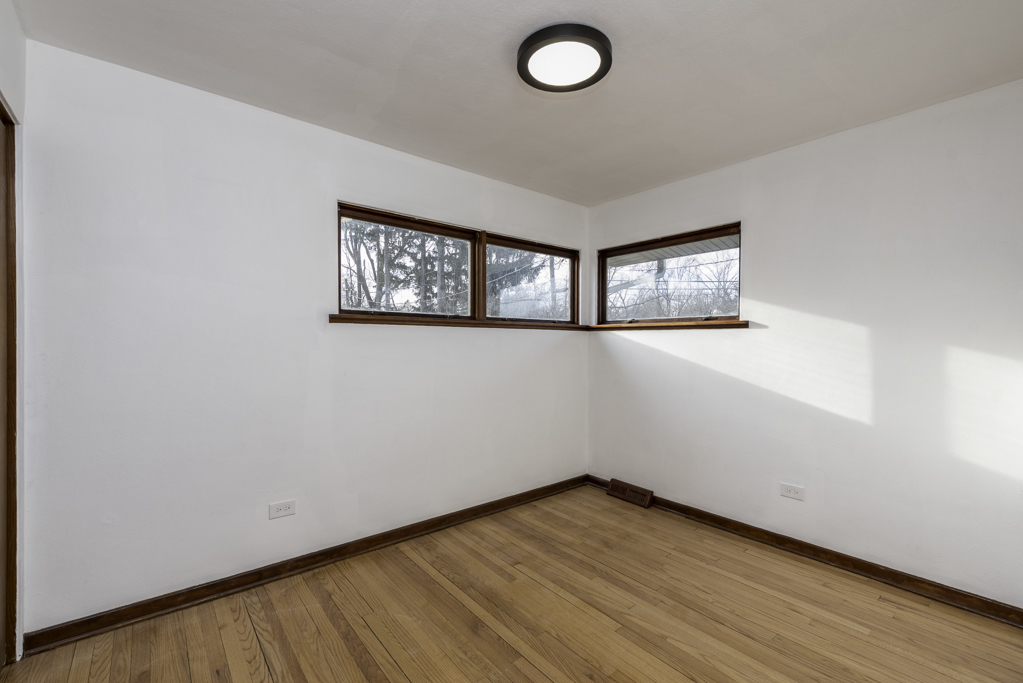 1916 Niva Court, Waukegan, IL 60087