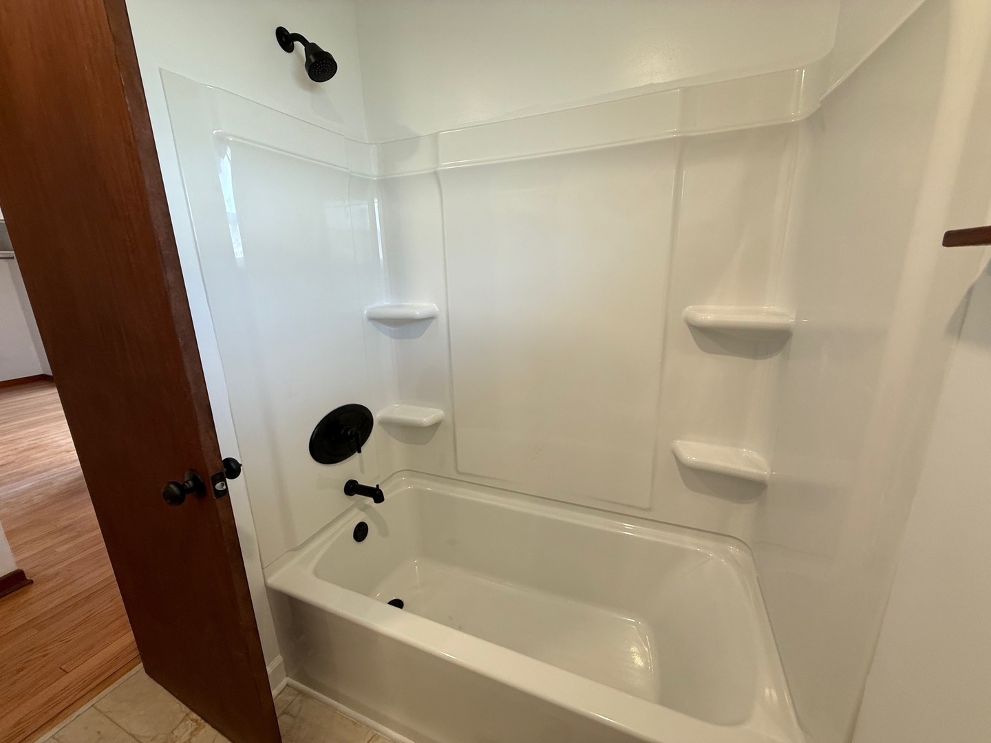 1916 Niva Court, Waukegan, IL 60087