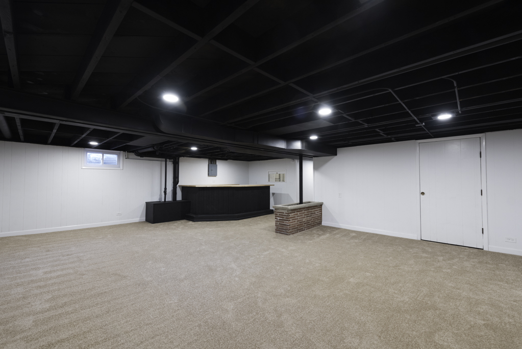 1916 Niva Court, Waukegan, IL 60087