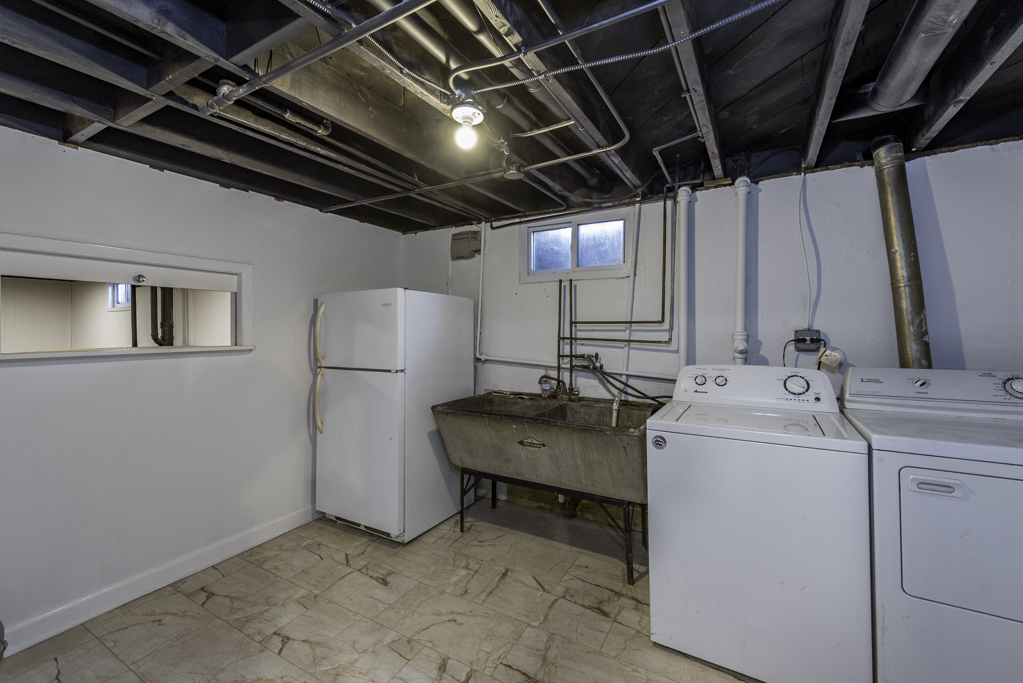 1916 Niva Court, Waukegan, IL 60087