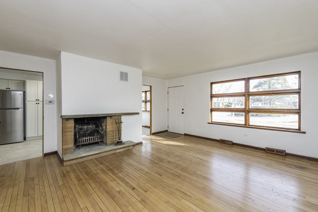 1916 Niva Court, Waukegan, IL 60087