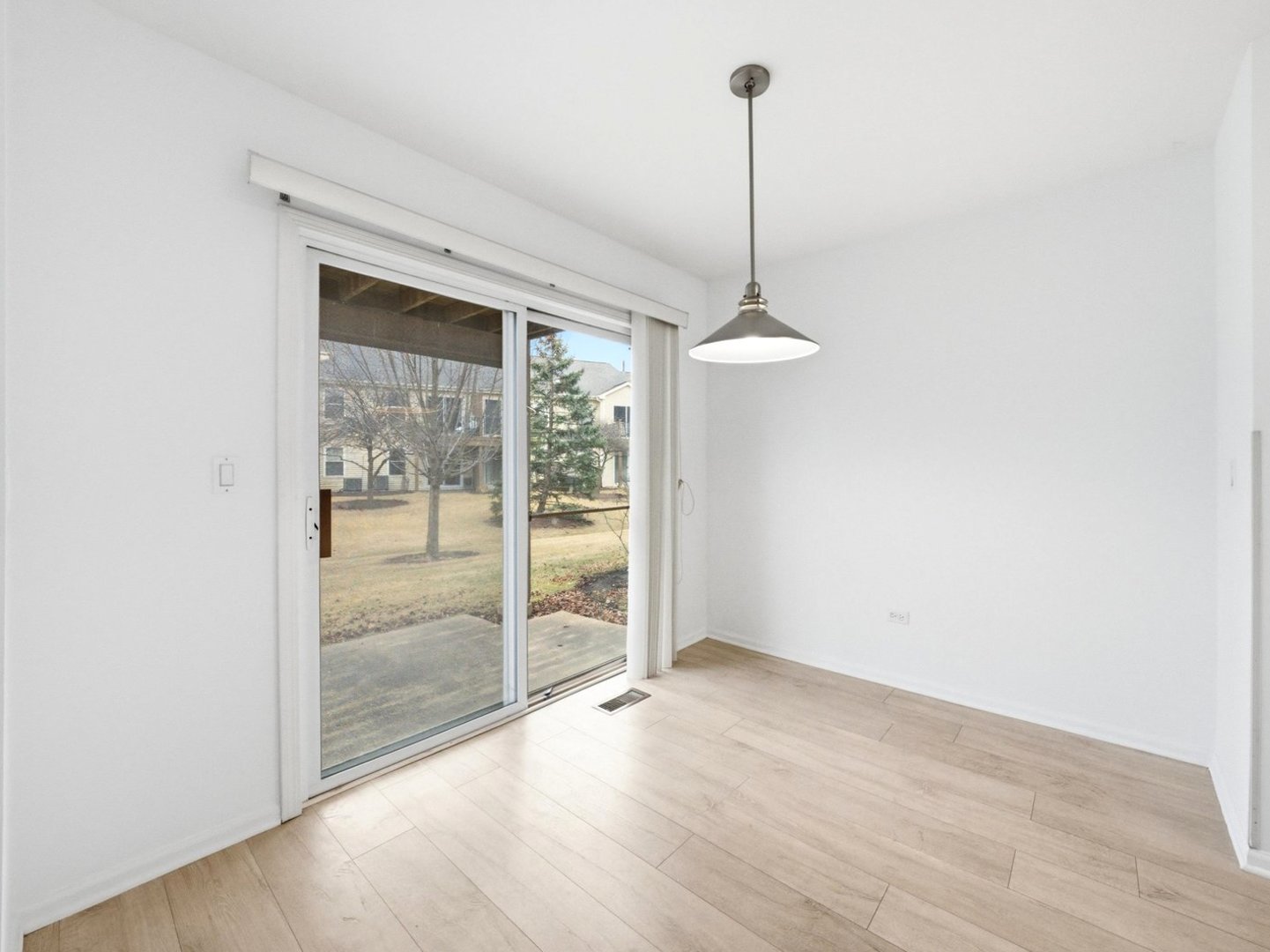 13833 S Balsam Lane #D, Plainfield, IL 60544