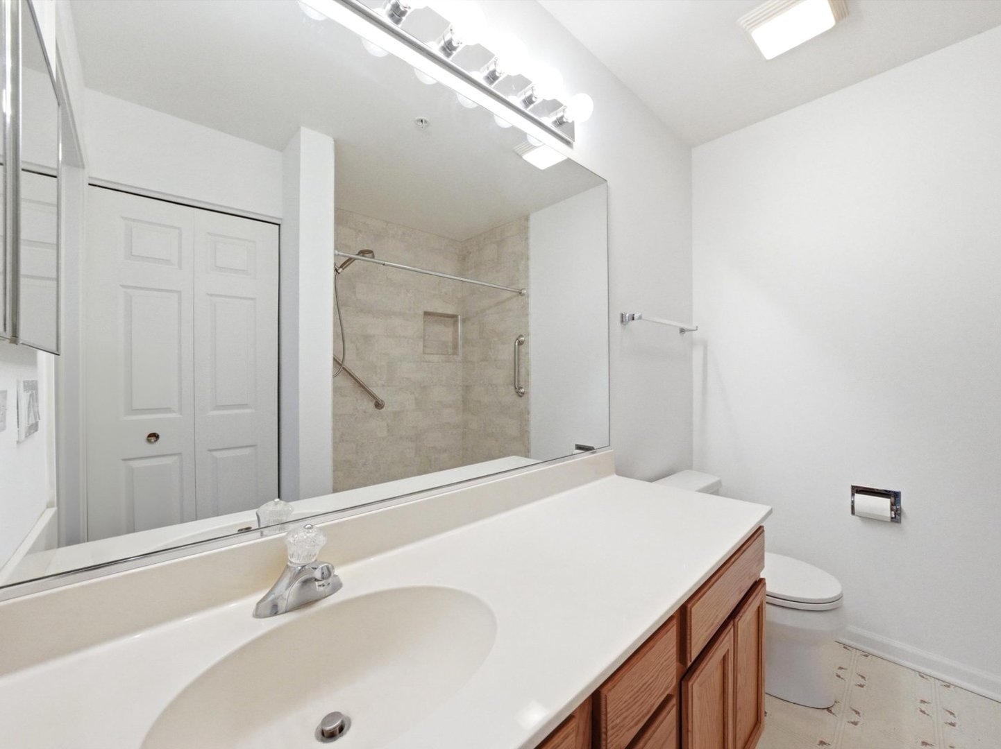 13833 S Balsam Lane #D, Plainfield, IL 60544