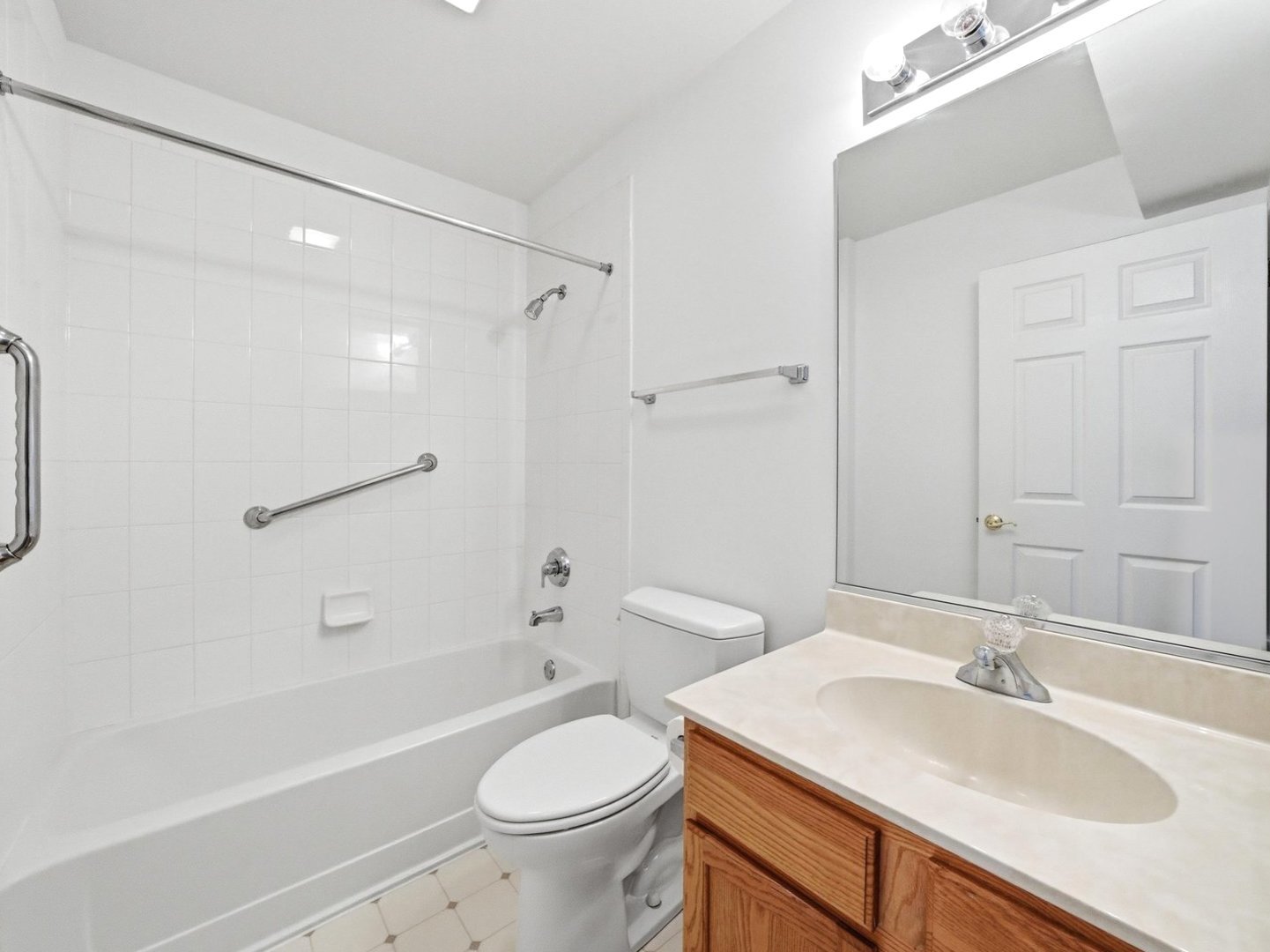 13833 S Balsam Lane #D, Plainfield, IL 60544