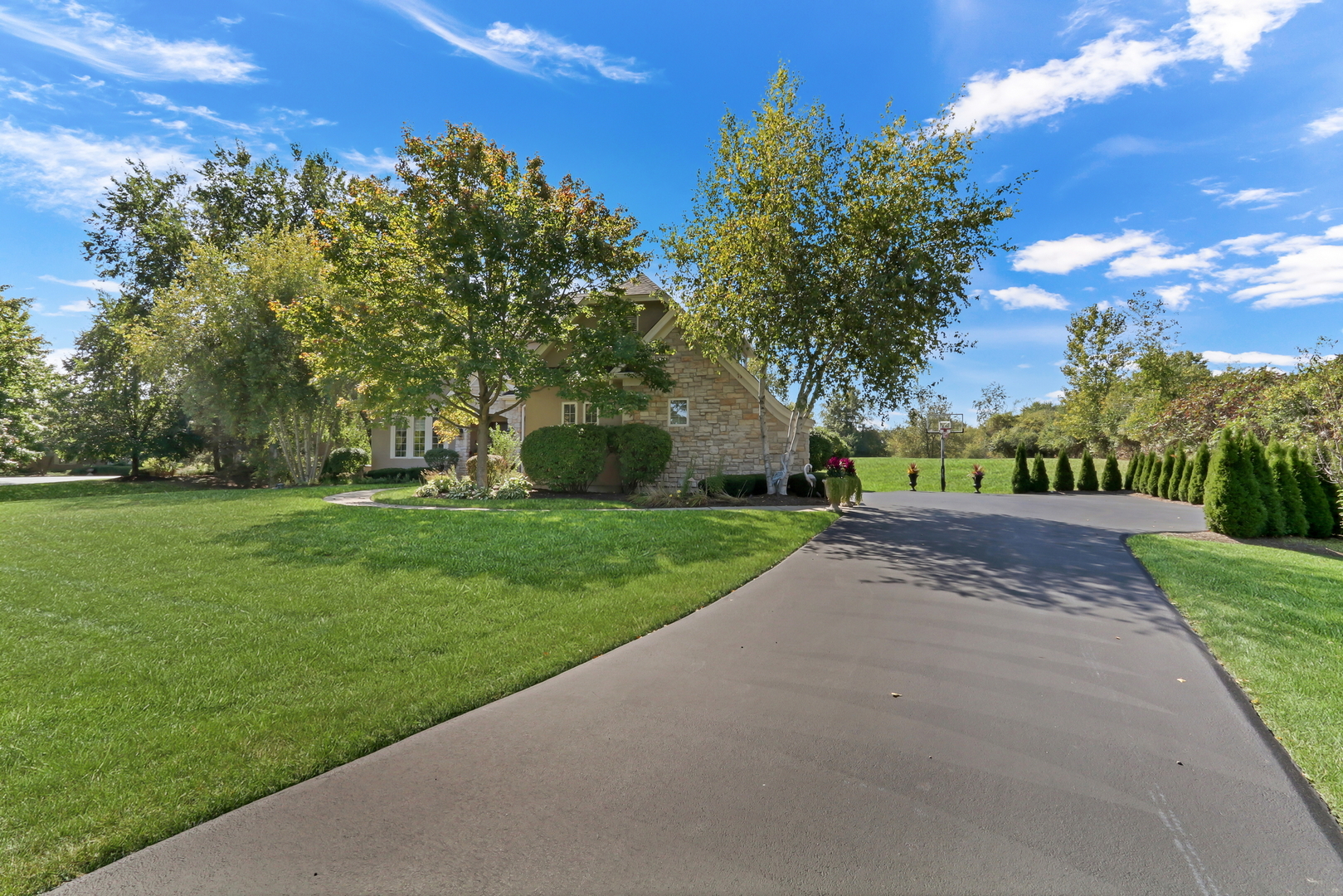 39598 Orchard Bluff Lane, Wadsworth, IL 60083