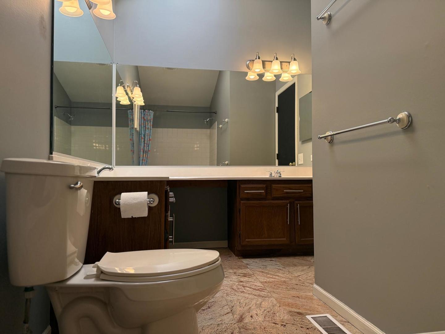 295 Chrisman Drive, Streamwood, IL 60107