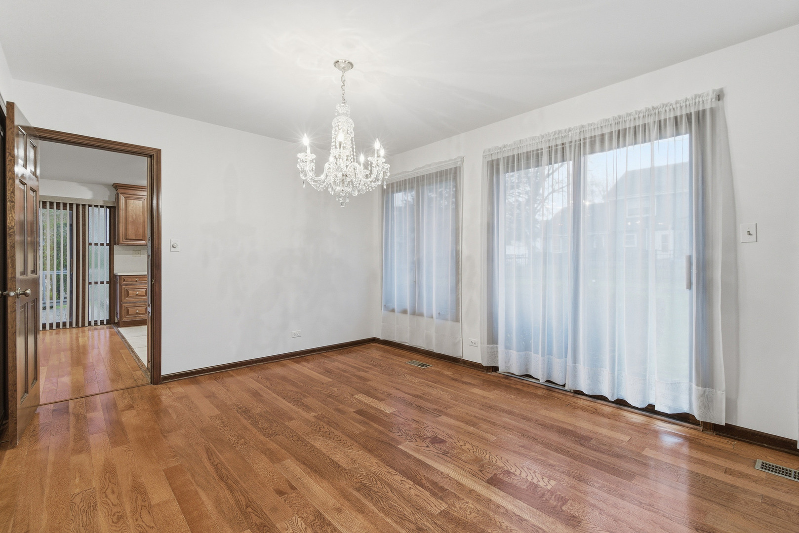 1889 Winkler Court, Lisle, IL 60532