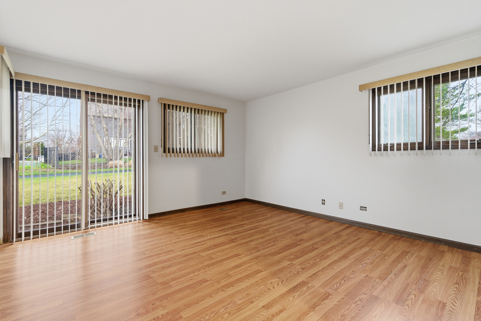 1889 Winkler Court, Lisle, IL 60532