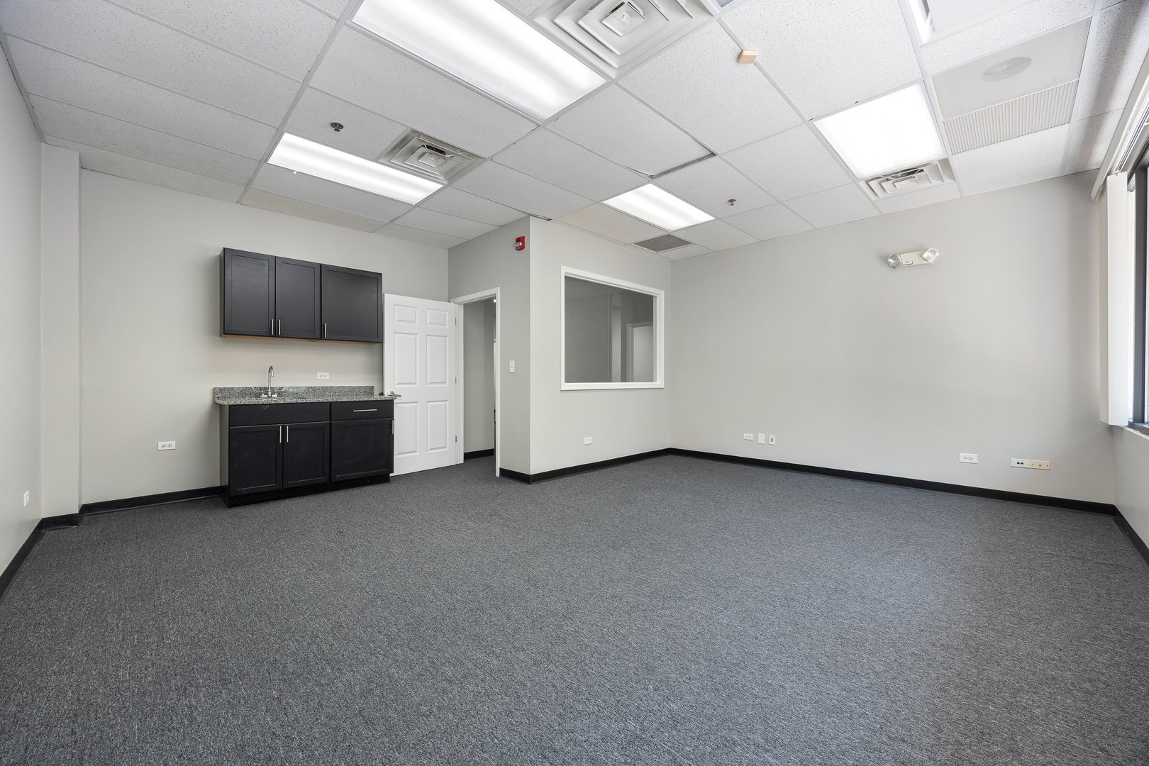 1111 Burlington Avenue #105, Lisle, IL 60532