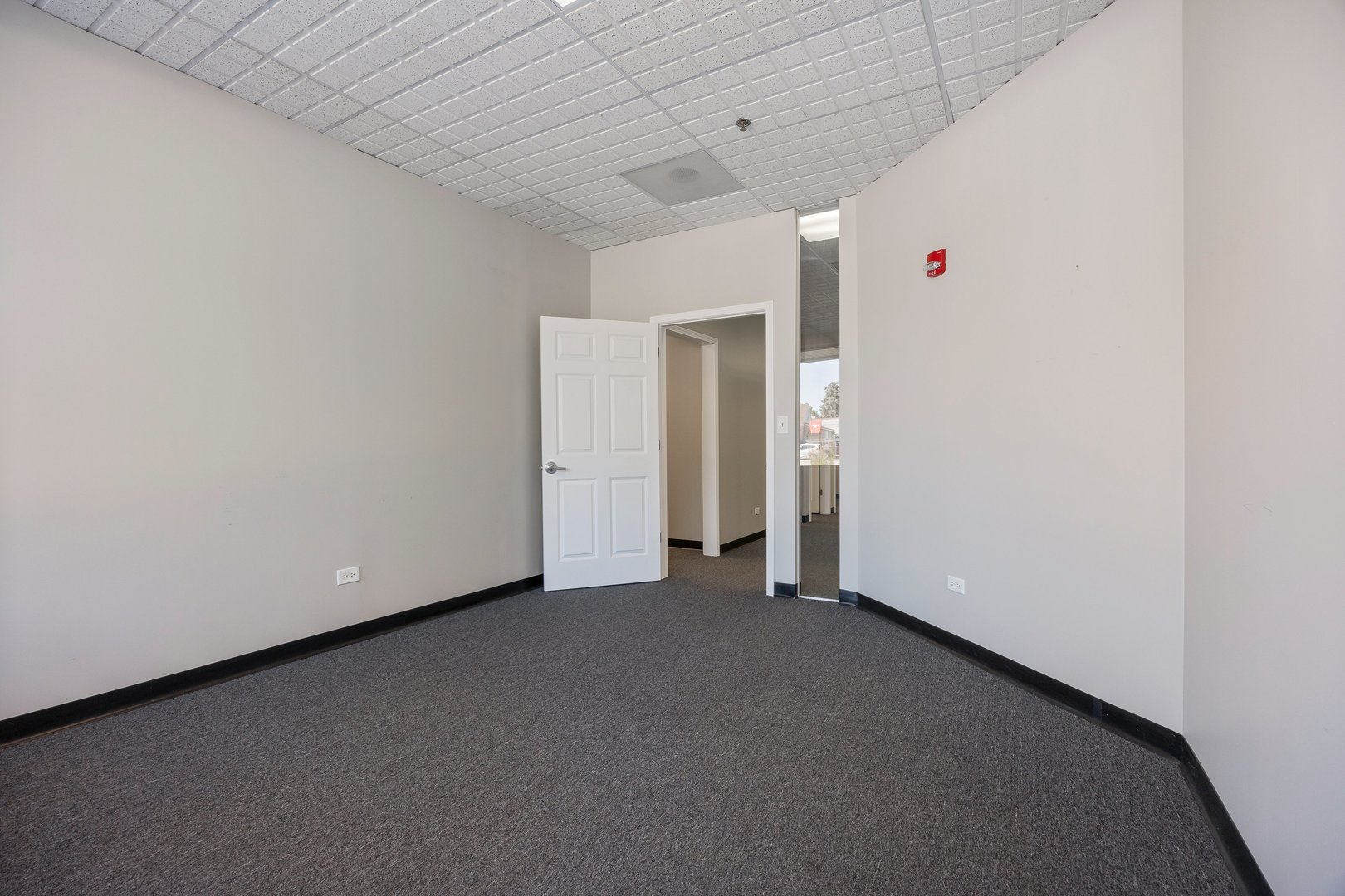 1111 Burlington Avenue #105, Lisle, IL 60532