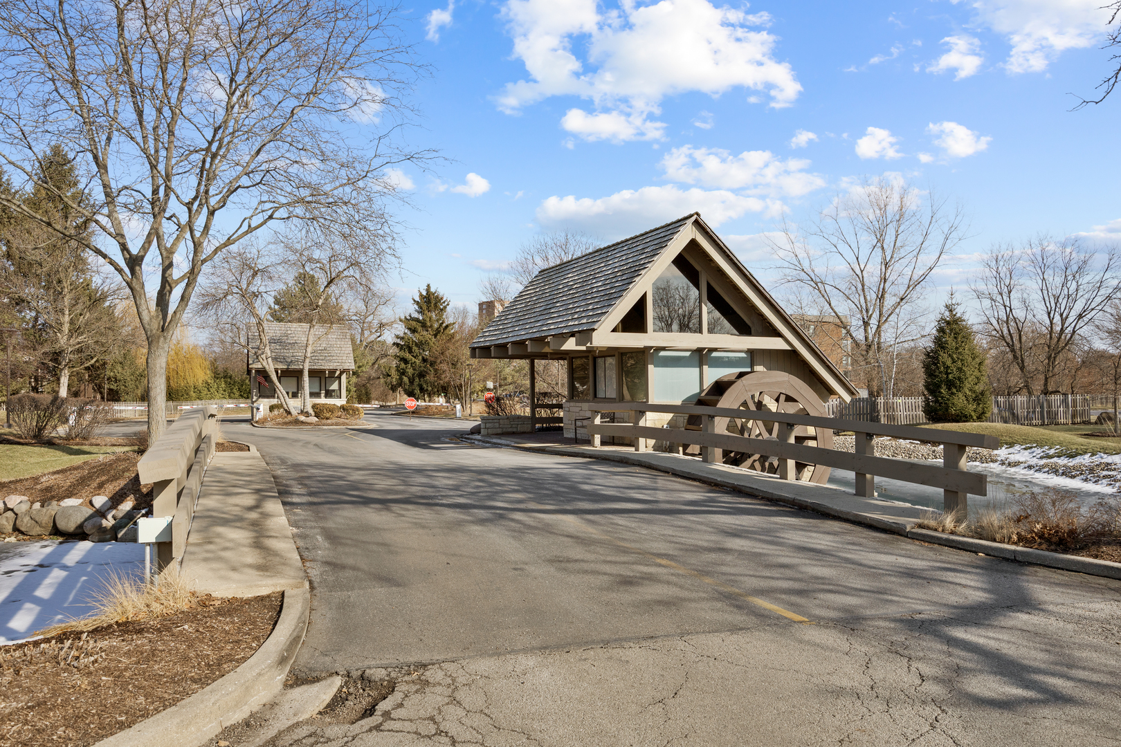 1401 Burr Oak Road #117B, Hinsdale, IL 60521