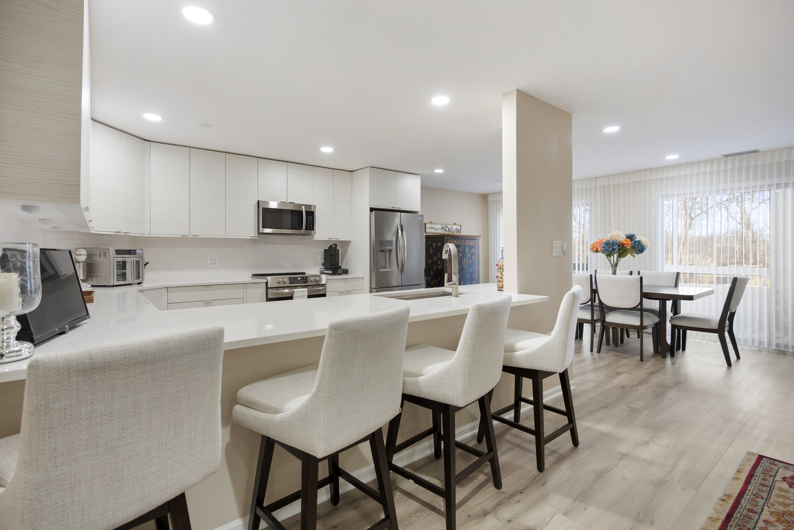 1401 Burr Oak Road #117B, Hinsdale, IL 60521